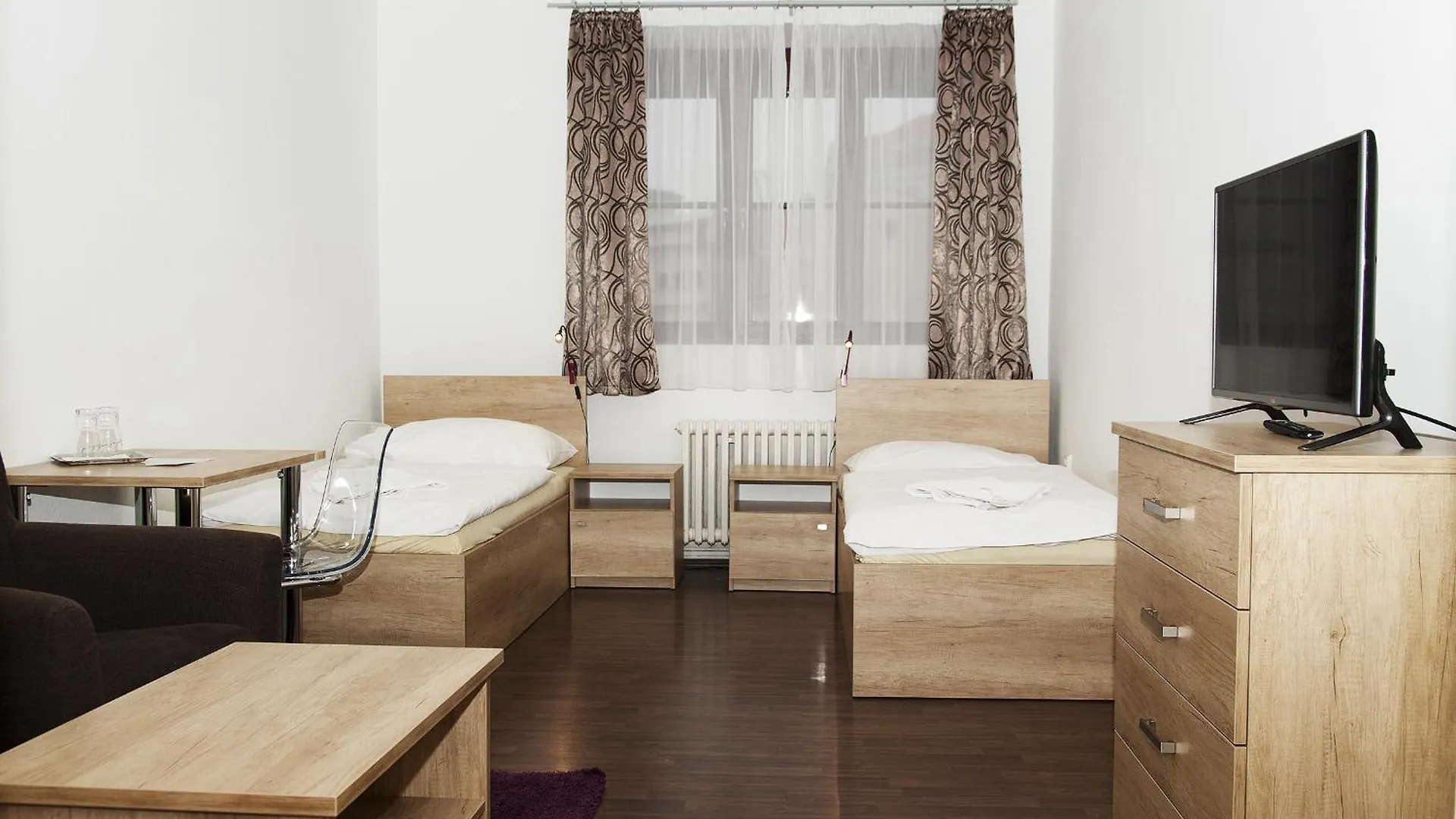 U Heligonky Otel Brno Konukevi