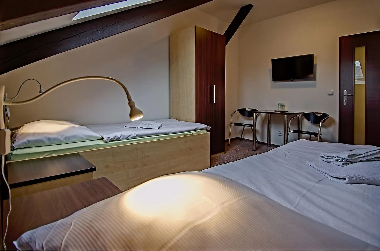U Heligonky Otel Brno 3*,